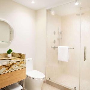 King Room Roll Shower Disability Access
